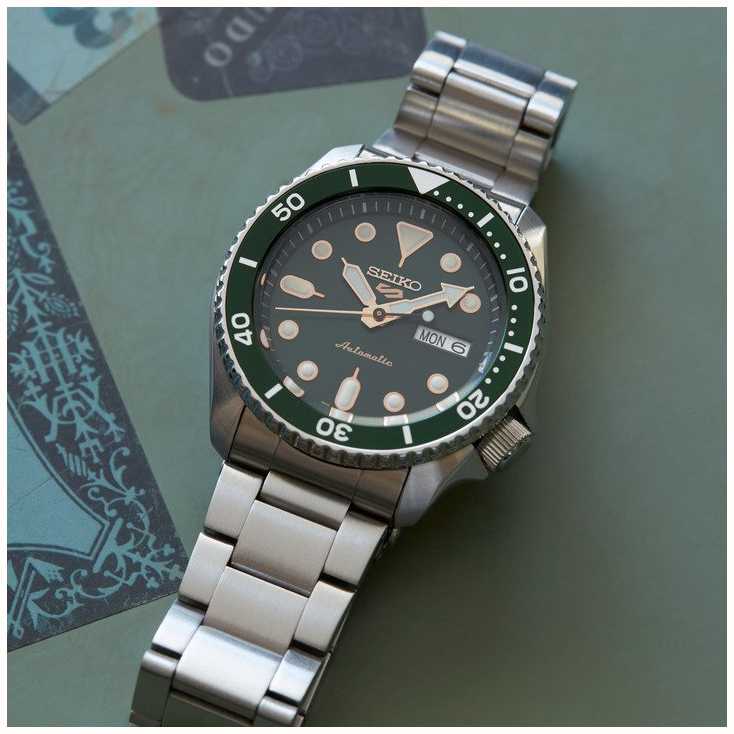 Seiko 5 Sport | Sports | Automatic | Green Dial | Stainless Steel